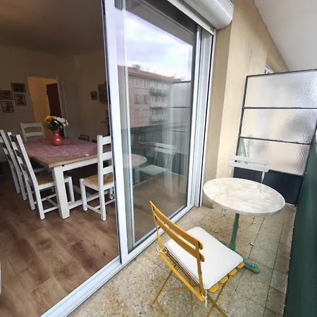 Apartman Charming T3 With Balconies In